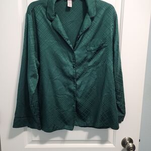 Victoria's secret green long sleeve pajama top Sz M